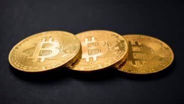 What is behind the skyrocketing performance of Bitcoin?
