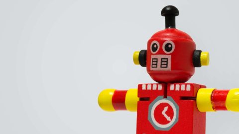 Financial Markets: robo investment vs. human judgment