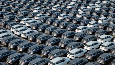 Automotive Industry facing challenging climate focuses on EVs and Autonomous Driving Automotive Industry facing challenging climate focuses on EVs and Autonomous Driving